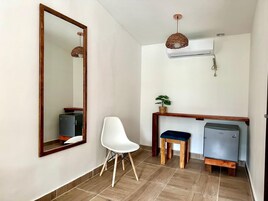 Camas Select Comfort, frigobar, cofres nos quartos, escrivaninha