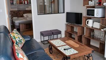 1 chambre, fer et planche à repasser, Wi-Fi, draps fournis