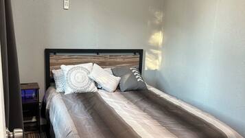 2 bedrooms, WiFi, bed sheets