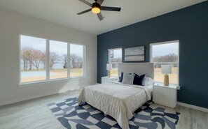 3 bedrooms, iron/ironing board, free WiFi, bed sheets - Brand new Beachside Alcove w/ all amenities, private pickleball court &game room (Kingston)