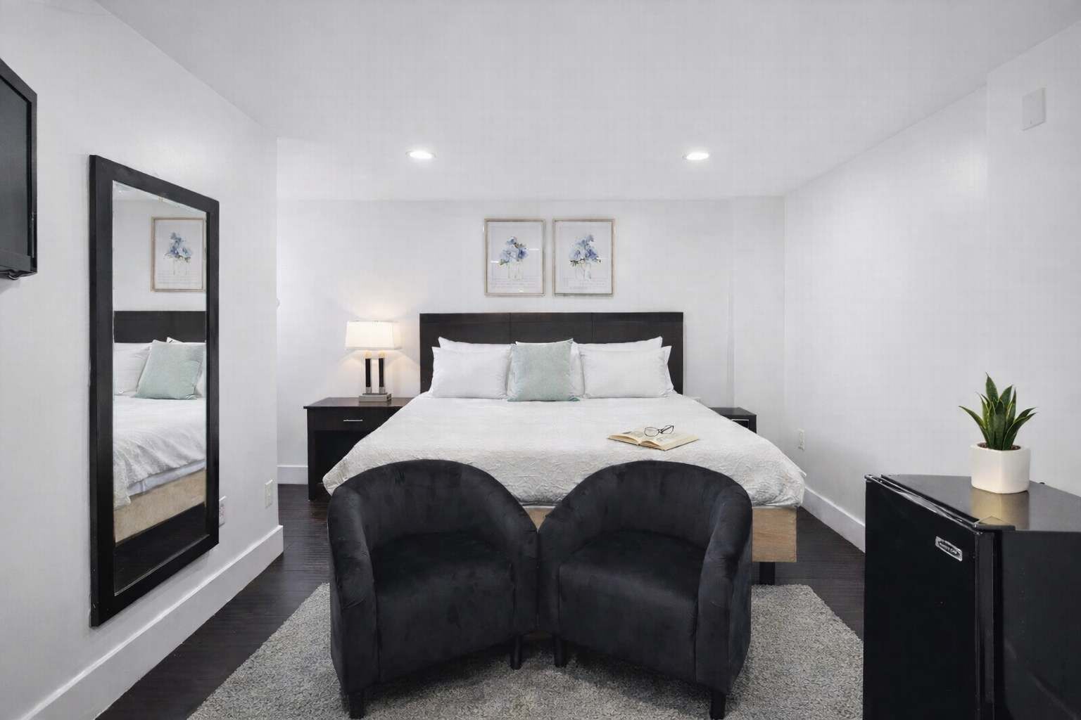 1 soverom, skrivebord, strykejern/-brett og wi-fi