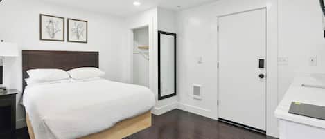 1 chambre, bureau, fer et planche à repasser, Wi-Fi