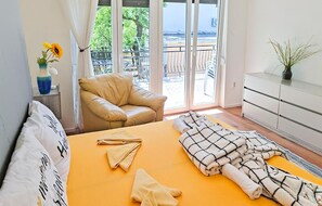 2 habitaciones, tabla de planchar con plancha y wifi gratis 