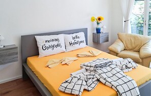 2 bedrooms, iron/ironing board, free WiFi, bed sheets