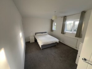 House - 3 Bedroom House Oakwood Retreat in Dunstable (Dunstable)