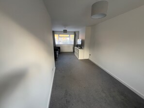 House | Interior - 3 Bedroom House Oakwood Retreat in Dunstable (Dunstable)