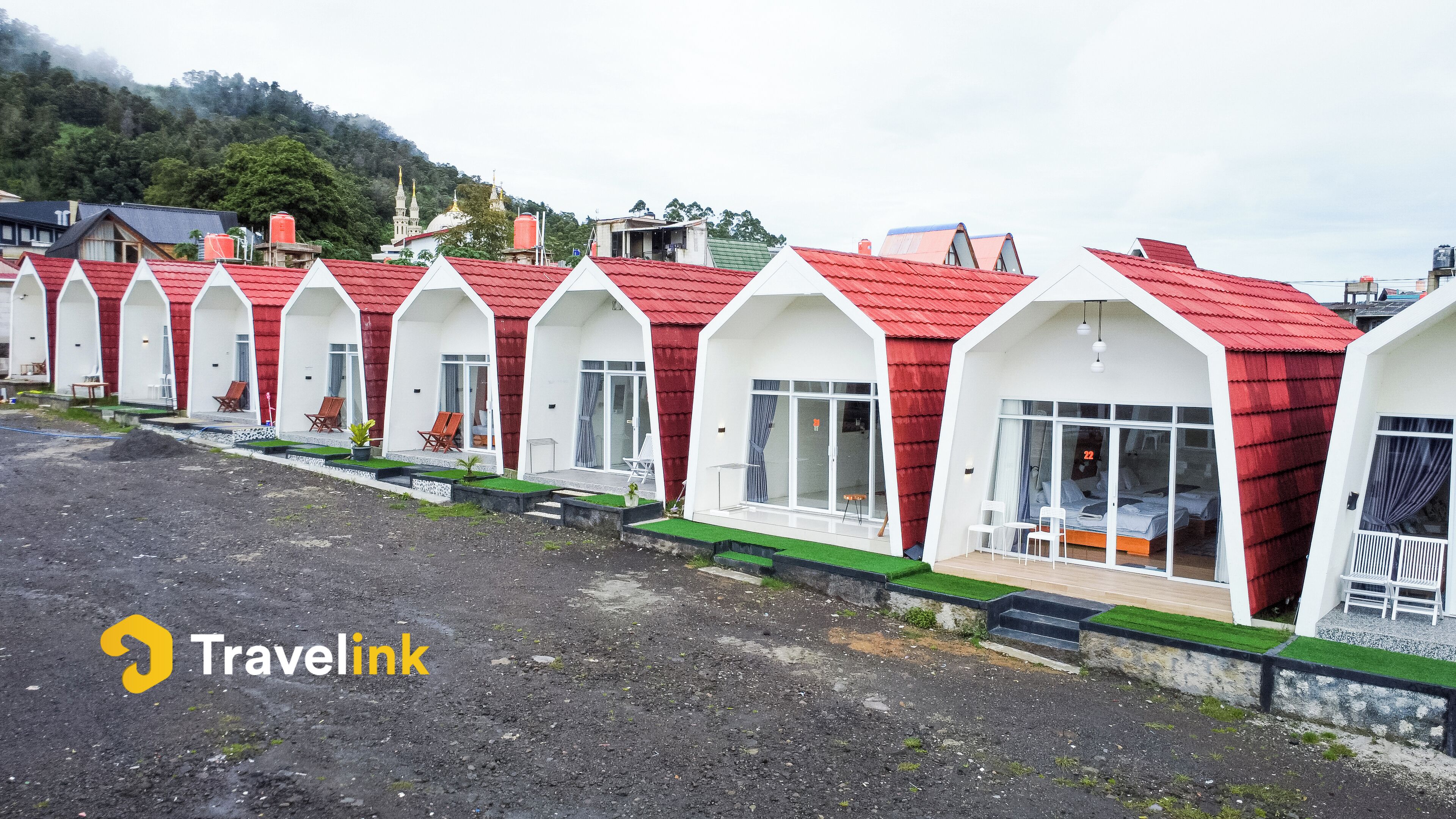 Vista frontal de la propiedad