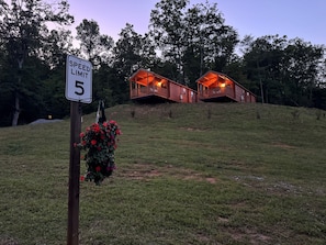 Property grounds - Cozy 1 bedroom cabin in charming Hiawassee with WiFi, AC & Heat
Adults only. (Hiawassee)