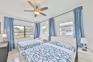 5 slaapkamers, een strijkplank/strijkijzer, reisbedje, gratis wifi