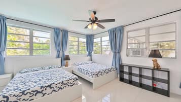 5 bedrooms, iron/ironing board, WiFi, bed sheets