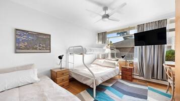 1 bedroom, desk, iron/ironing board, free WiFi