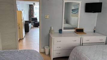 1 habitación, tabla de planchar con plancha y wifi gratis