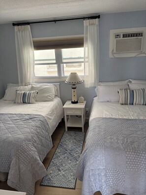 1 chambre, fer et planche à repasser, accès au Wi-Fi (inclus)