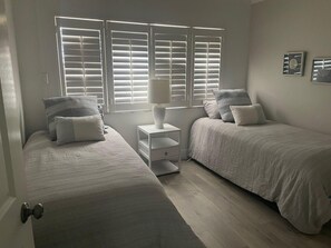 2 Schlafzimmer, Schreibtisch, Bügeleisen/Bügelbrett, kostenloses WLAN