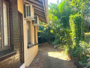 Exterior detail - Peaceful  Holiday Home - self catering (Berea)