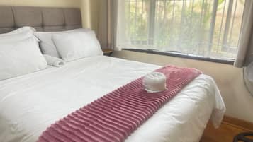 4 bedrooms, iron/ironing board, free WiFi, bed sheets