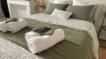 1 chambre, fer et planche Ă repasser, Wi-Fi gratuit, draps fournis