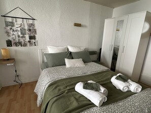 1 makuuhuone, silitysrauta/-lauta, vauvan matkasänky, ilmainen Wi-Fi