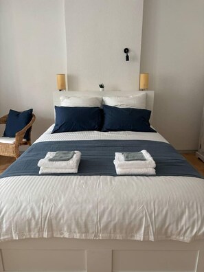 1 chambre, fer et planche à repasser, lit parapluie, Wi-Fi gratuit
