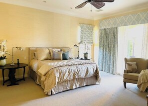 3 chambres, fer et planche à repasser, Wi-Fi, draps fournis