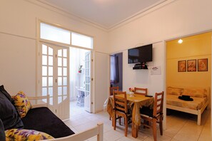 SUH Copacabana 103 | Living area