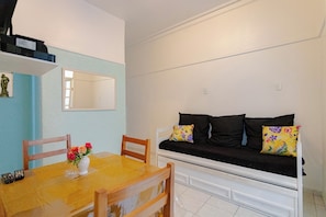SUH Copacabana 103 | Living area | TV