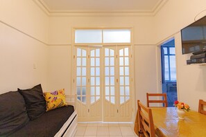 SUH Copacabana 103 | Living area | TV