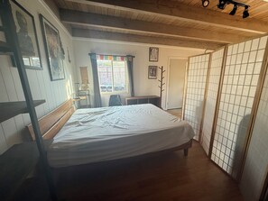 1 bedroom, WiFi, bed sheets, wheelchair access