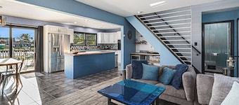 Spacious Waterfront Retreat– 3BR/2.5BA Home Sleeps 10 in Scenic St. John's Marsh