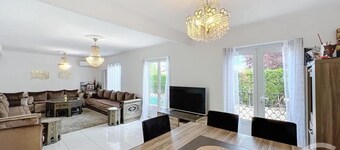 Charming house with swimming pool