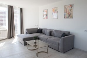 Smart TV, video games