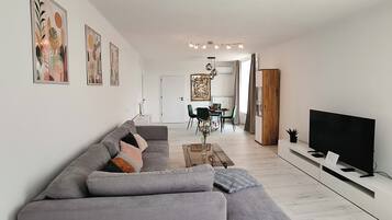 Smart TV, video games