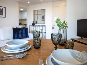 TV - Penthouse + Work Area Retiro, Madrid (MADRID)