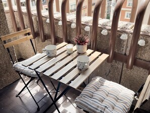 Outdoor dining - Penthouse + Work Area Retiro, Madrid (MADRID)