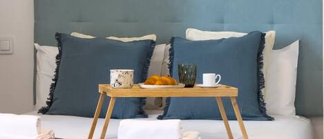 1 bedroom, iron/ironing board, internet, bed sheets