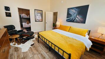 2 camere, una scrivania, ferro/asse da stiro, Wi-Fi gratuito