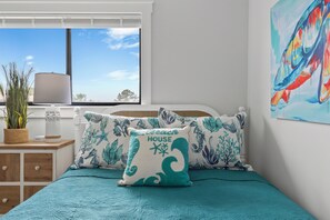 2 chambres, fer et planche à repasser, Wi-Fi gratuit, draps fournis