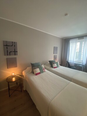 1 bedroom, desk, free WiFi, bed sheets