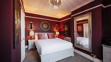 Deluxe Double Room, 1 King Bed, Non Smoking, Private Bathroom | Individually furnished, blackout drapes, iron/ironing board, free WiFi