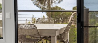 Four On Stingray Point