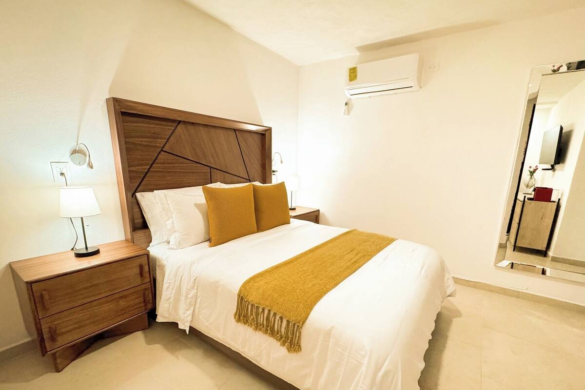 Kamar Double Deluks, 1 Tempat Tidur Double | Seprai Frette Italia, seprai premium, selimut bulu angsa, dan brankas