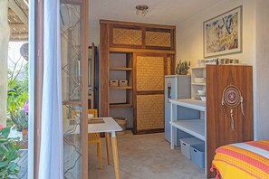 1 chambre, fer et planche à repasser, Wi-Fi, draps fournis