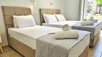 Deluxe Triple Room | Free WiFi, bed sheets