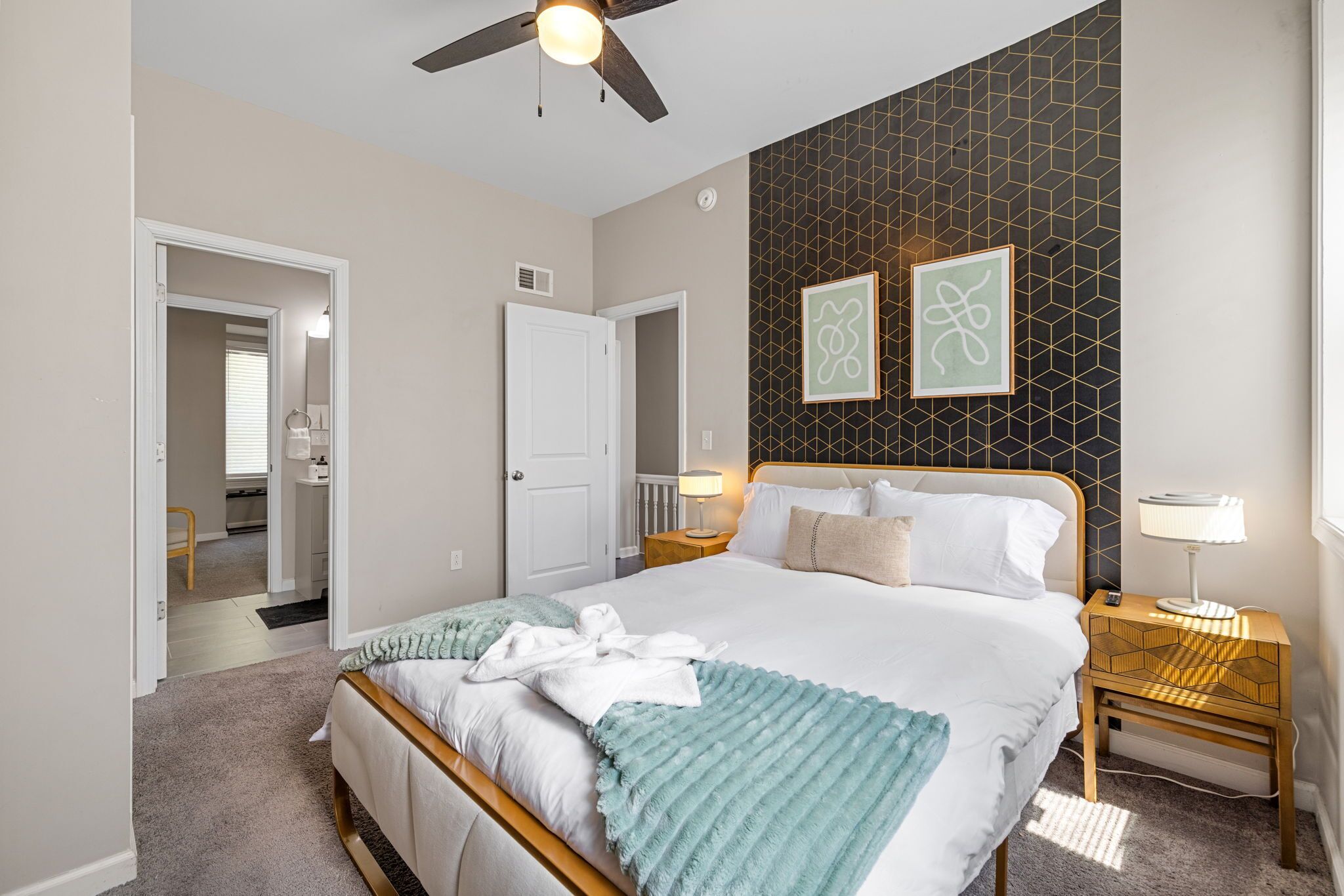 3 bedrooms, desk, iron/ironing board, travel cot