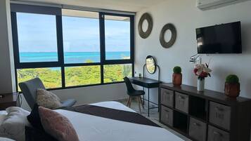 Vista para praia/oceano