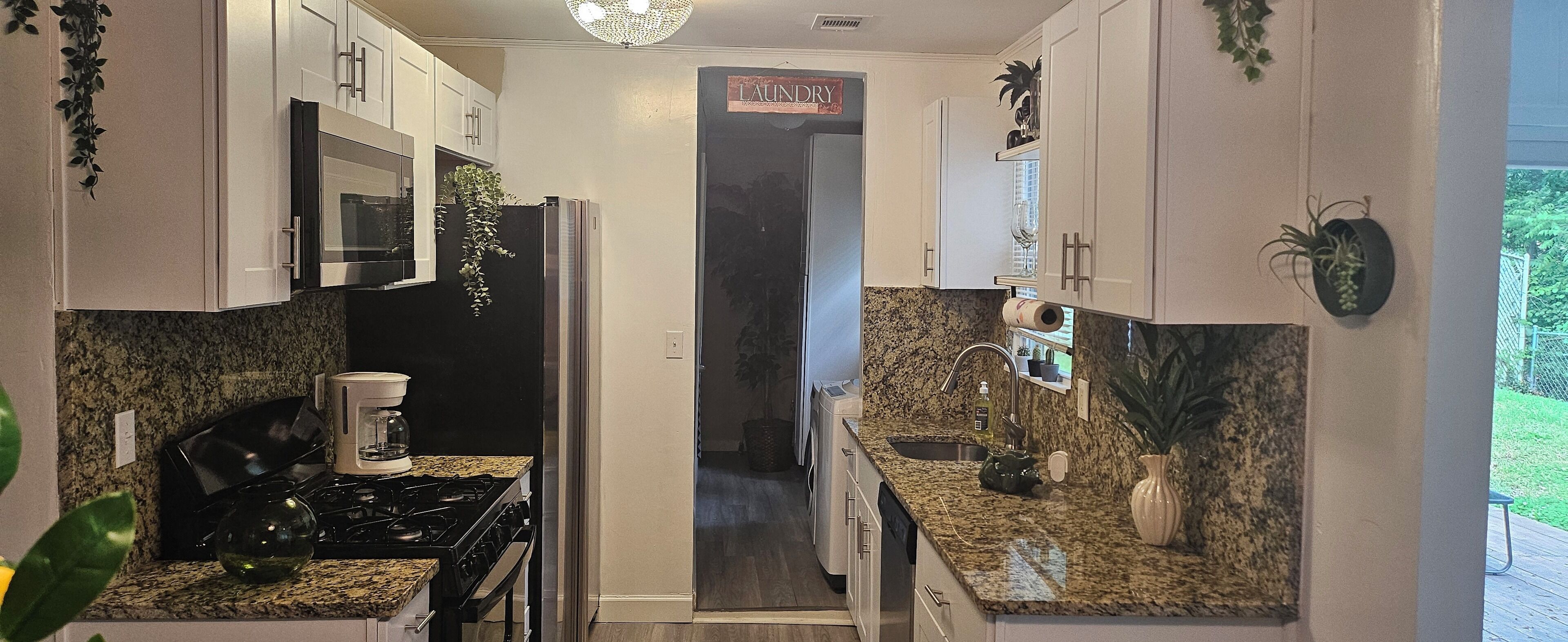 Microondas, horno, parrilla de estufa y lavavajillas 