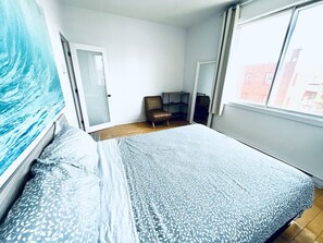 2 bedrooms, desk, iron/ironing board, travel cot
