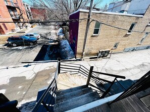 المنطقة المحيطة بالمنشأة