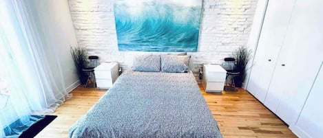 2 bedrooms, iron/ironing board, travel crib, free WiFi