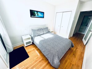 2 bedrooms, desk, iron/ironing board, travel cot